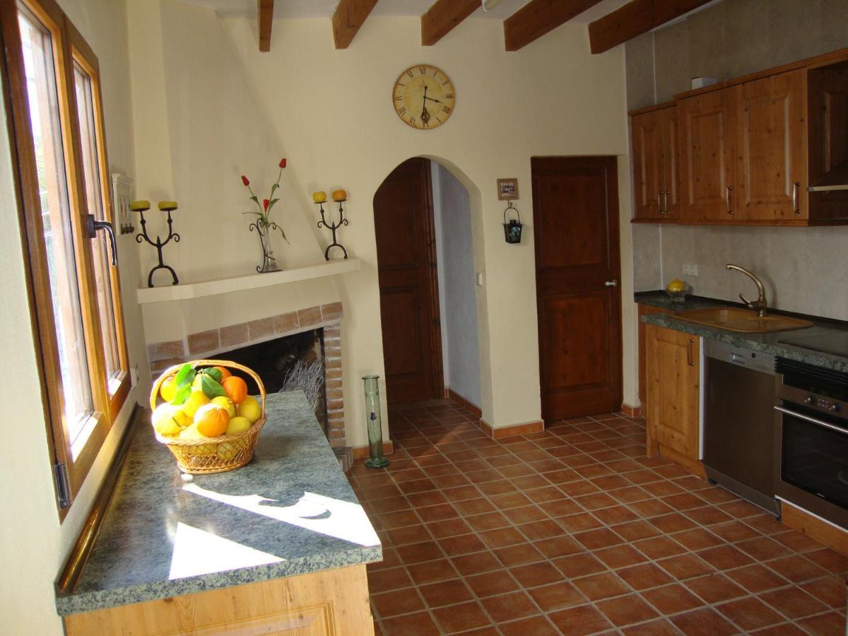 Villa Maria, Bonita Casa Con Jardin Y Piscina Privada En Андратс Екстериор снимка
