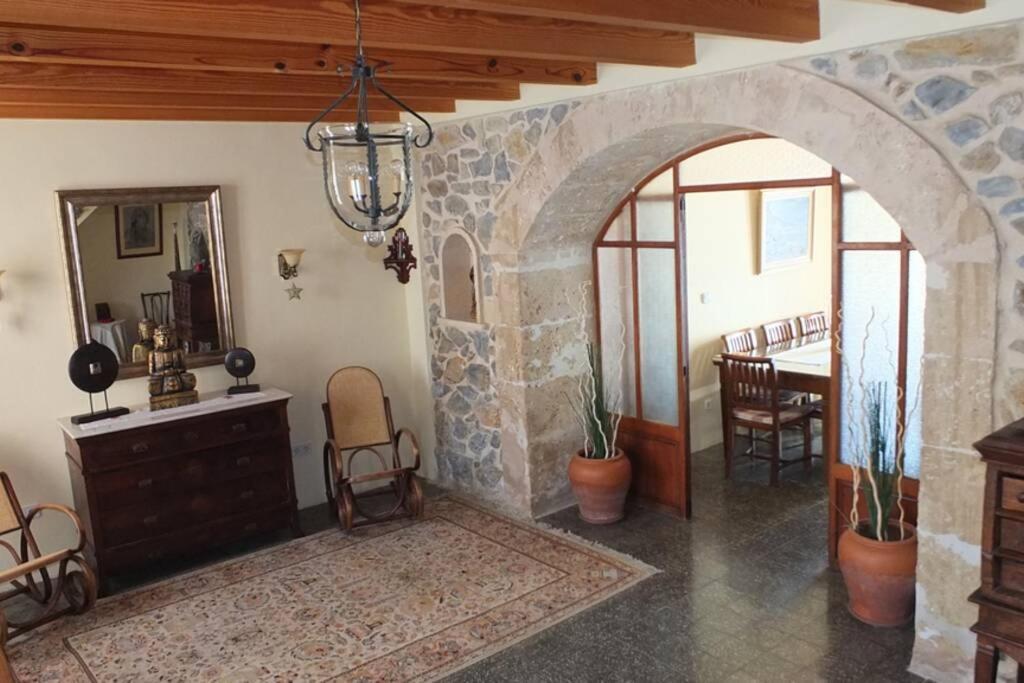 Villa Maria, Bonita Casa Con Jardin Y Piscina Privada En Андратс Екстериор снимка