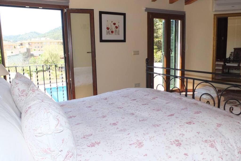 Villa Maria, Bonita Casa Con Jardin Y Piscina Privada En Андратс Екстериор снимка